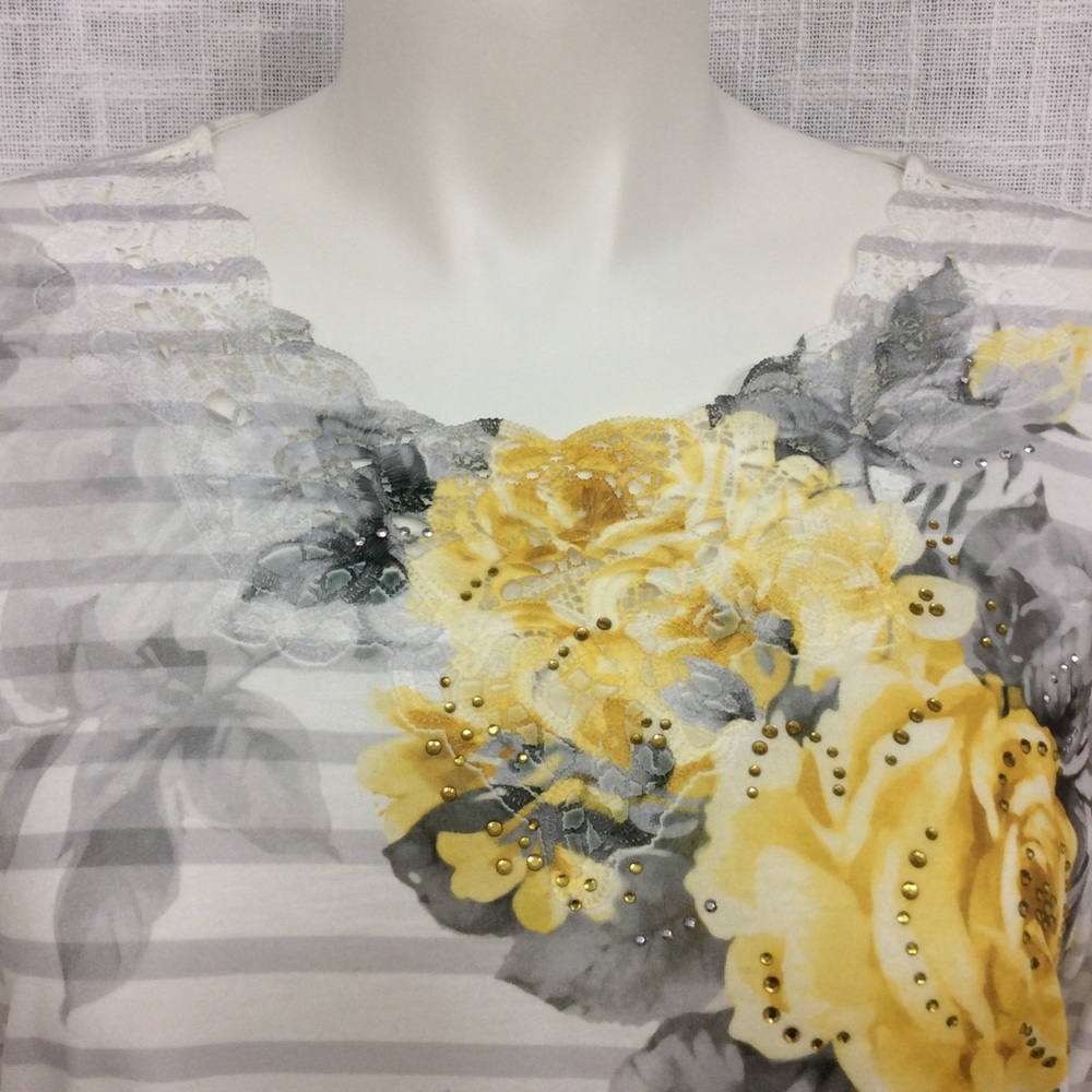 Alfred Dunner Gray/White Striped/Floral Large Top - Picture 2 of 9